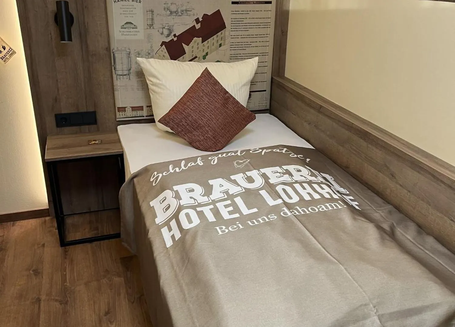 Brauerei Gasthaus Lohhof Im Muenchner Norden, Direkt An Der S1, Naehe Vom Flughafen, Zentrum, A92, Allianz Arena, Ruderregatta Und Schiessanlage G- Hochbrueck Entfernt, Internationale Kueche Унтершлайсхайм
